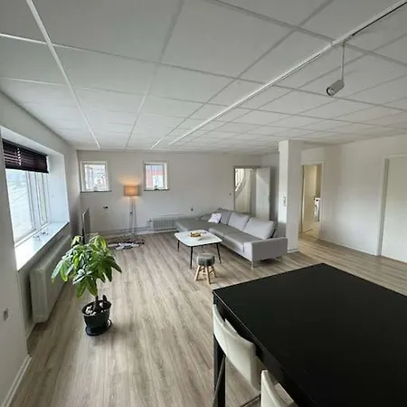 Exotic Basement In The Center Of