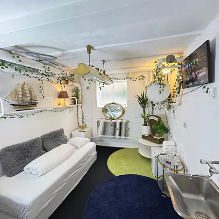 Apartment Exotic Basement In The Center Of